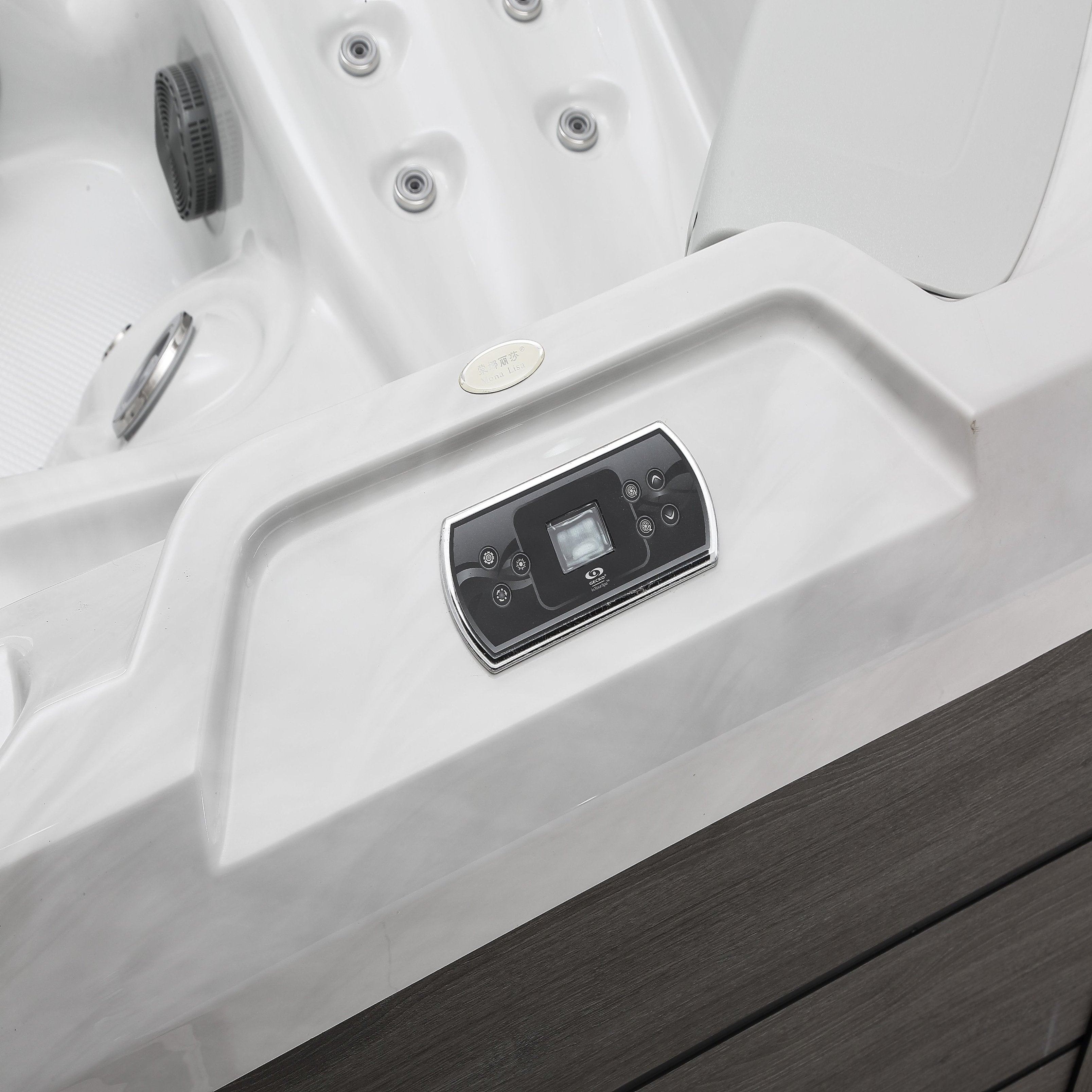 Luxury Freestanding 5-Person Square Outdoor Hot Tub EMPAVA-SPA3528